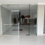 Quarto Em Apto Ao Lado Shopping